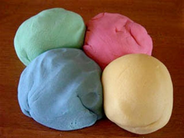 Cara Membuat PlayDough Sendiri (Malam, Lilin Mainan) full playdough small Cara Membuat PlayDough Sendiri (Malam, Lilin Mainan)