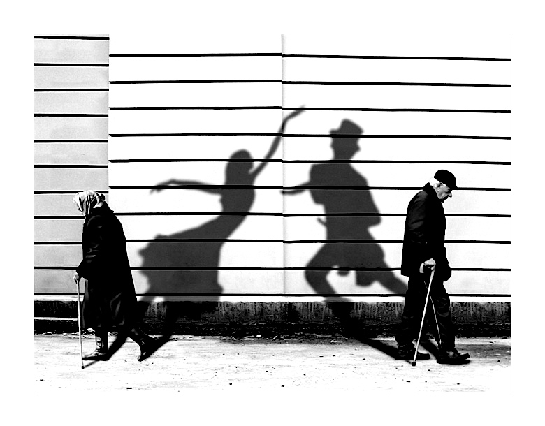 [lubomir_bukov_shadows-of-past-bw-frame.jpg]