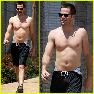 chris-pine-shirtless.jpg