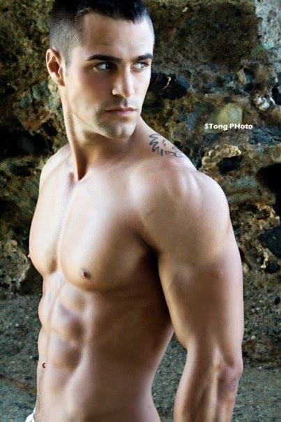 [torso+guy+25.bmp]