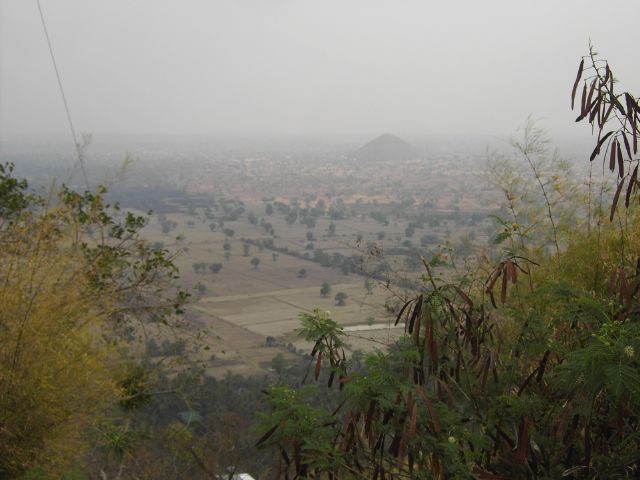[PICT2348-+Battambang,+12.02.10.JPG]