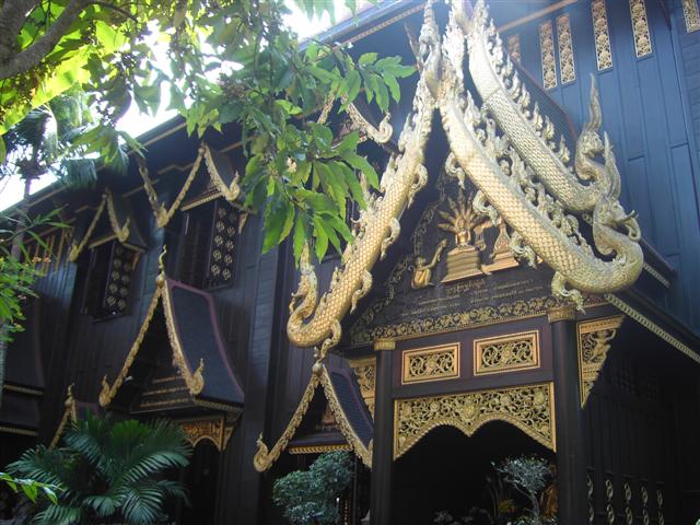 [26-PICT2206+(Small).JPG]