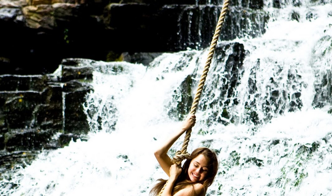 Bronte Rocks Out Hannah Montana The Movie