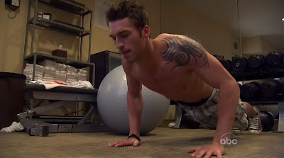 Jesse Beck Shirtless on the Bachelorette s6e01