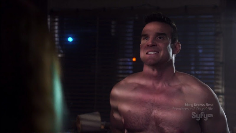 Eddie McClintock Shirtless on Warehouse 13 s2e02