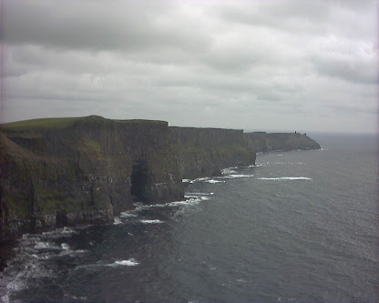 Peacefull Cliffs of Moher (Ireland)