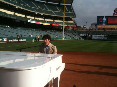 JONAS BROTHERS