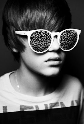 JUSTIN BIEBER