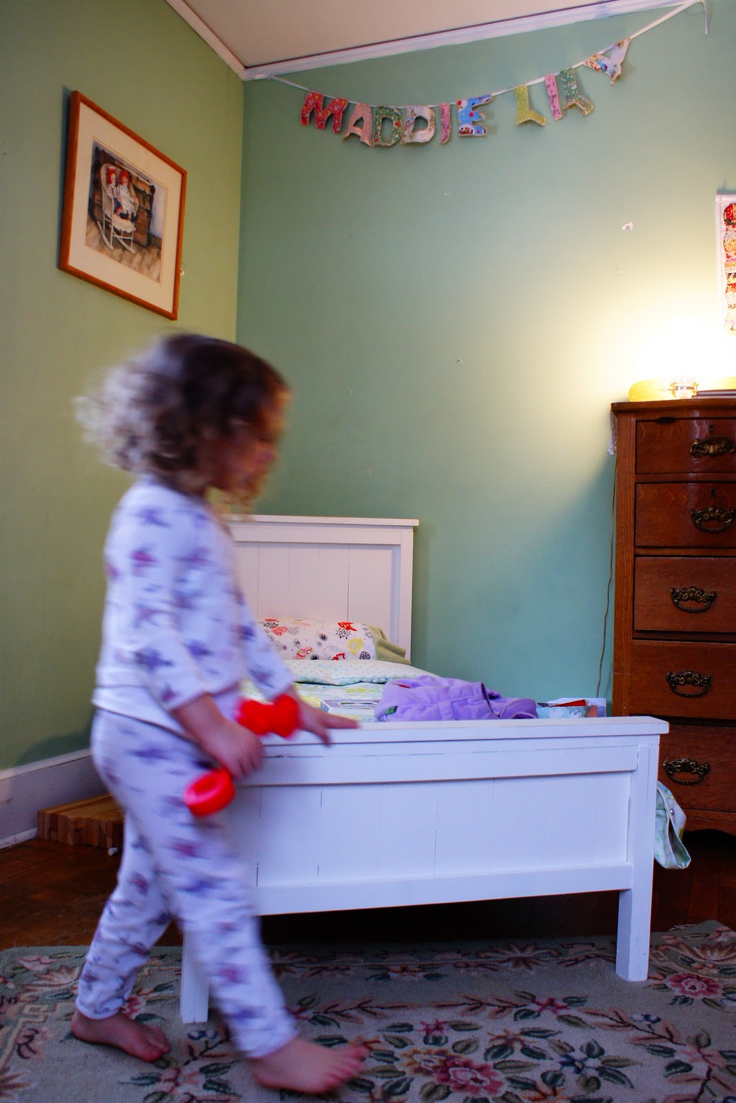 the little bean sprout Farmhouse Toddler Bed & Duvet