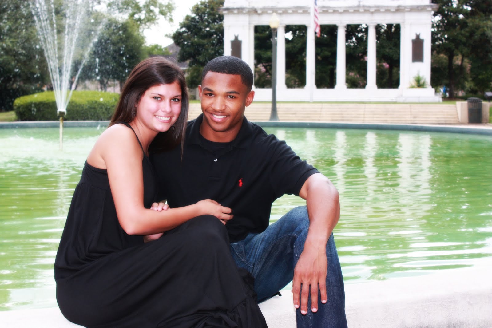 http://4.bp.blogspot.com/_ASoh7Zbzgm0/S7fNo4H7zAI/AAAAAAAAADc/nFVADcHzGFs/s1600/Courtney+%26+Solomon+088.jpg