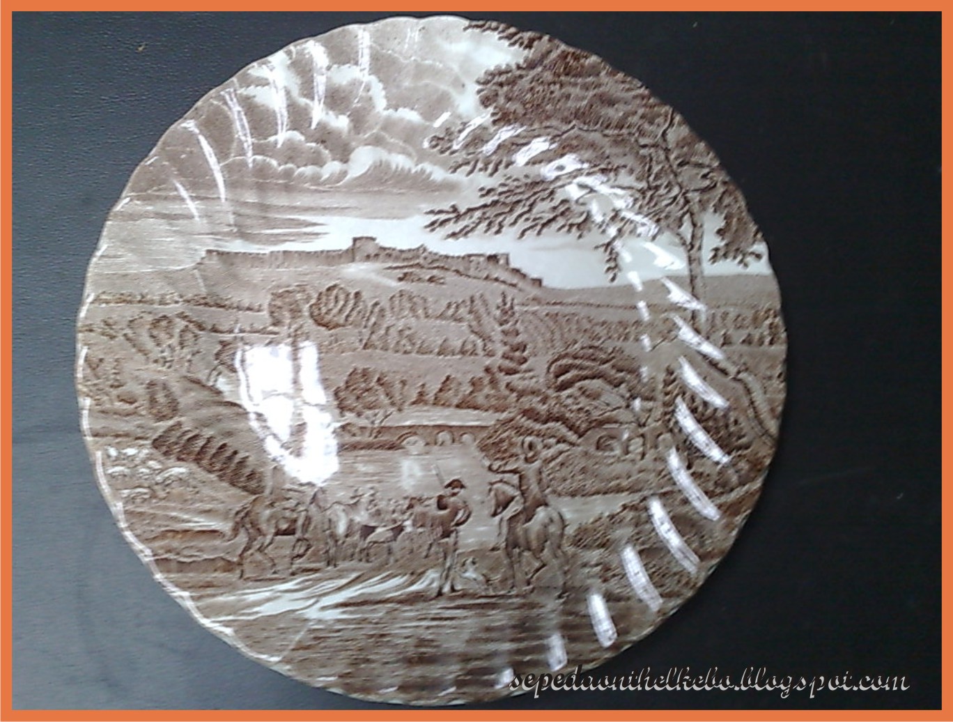 Set Piring Dan Tempat Sayur Terjual set piring dan tempat sayur terjual