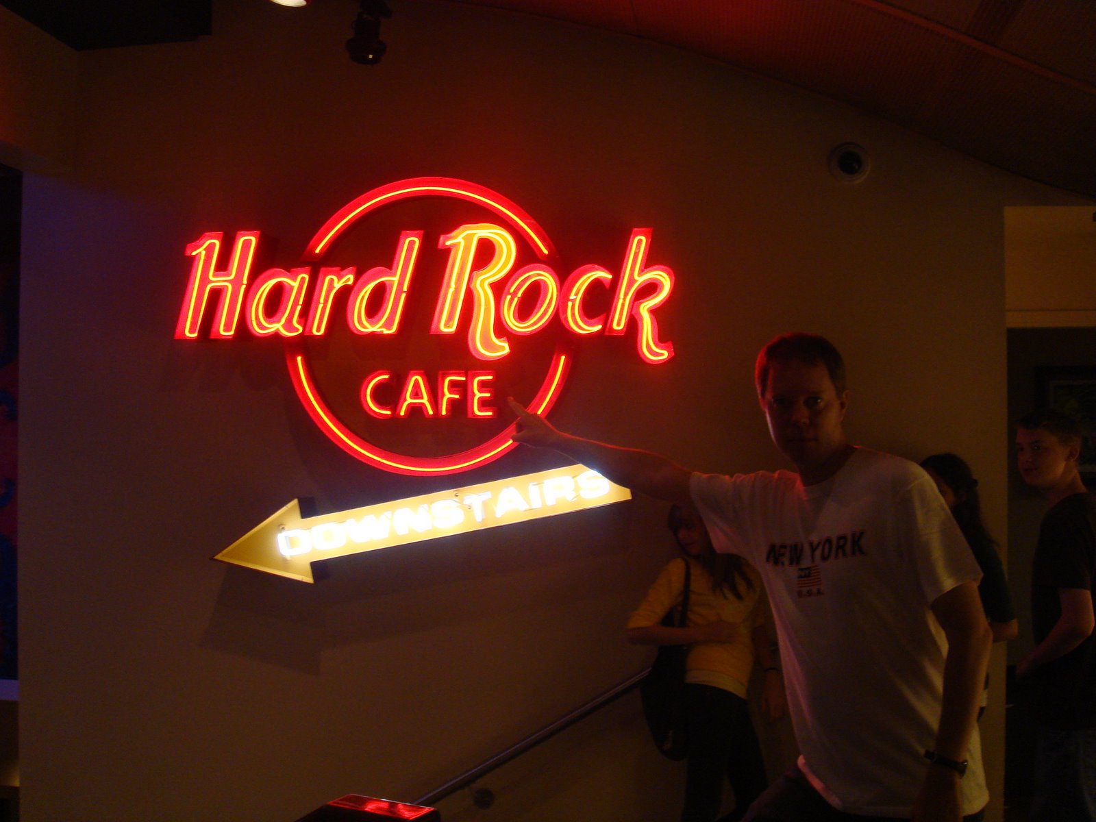 [HardRockNeonSign.JPG]