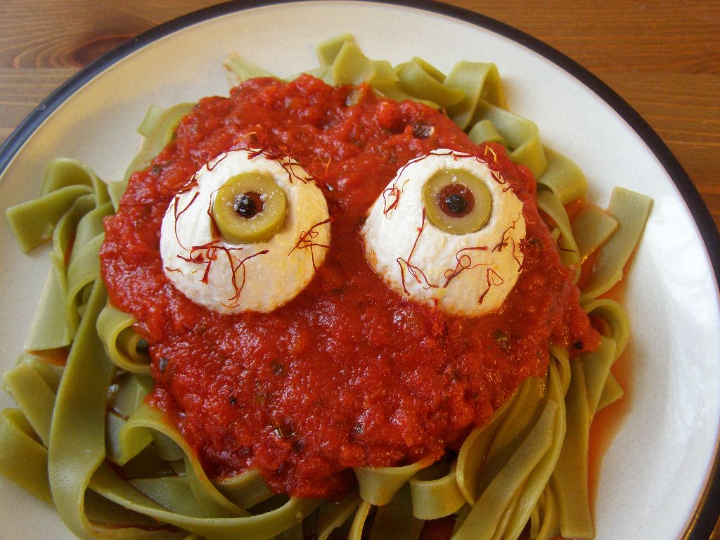 [Eyeball+Pasta3.jpg]