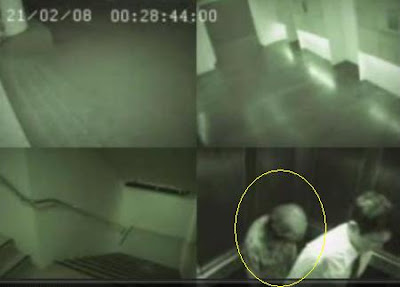 Hantu Tertangkap Kamera CCTV di Lift di Singapura Singapore+ghost+raffles+place+caught+cctv+camera