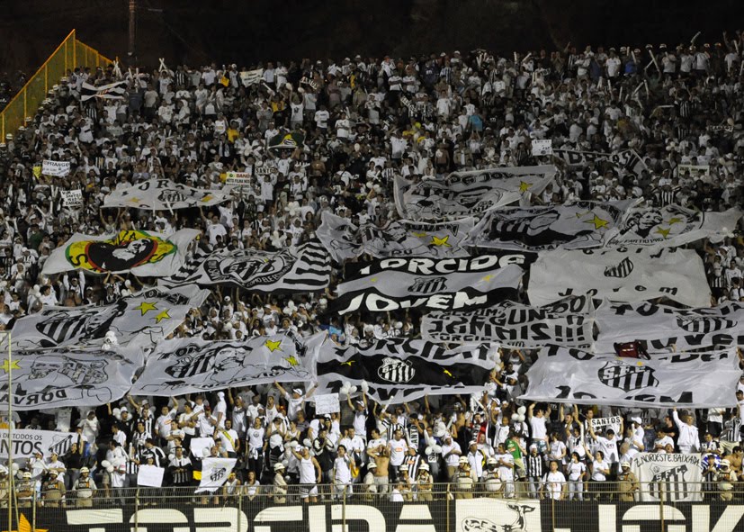 Resultado de imagem para santistas no barradão