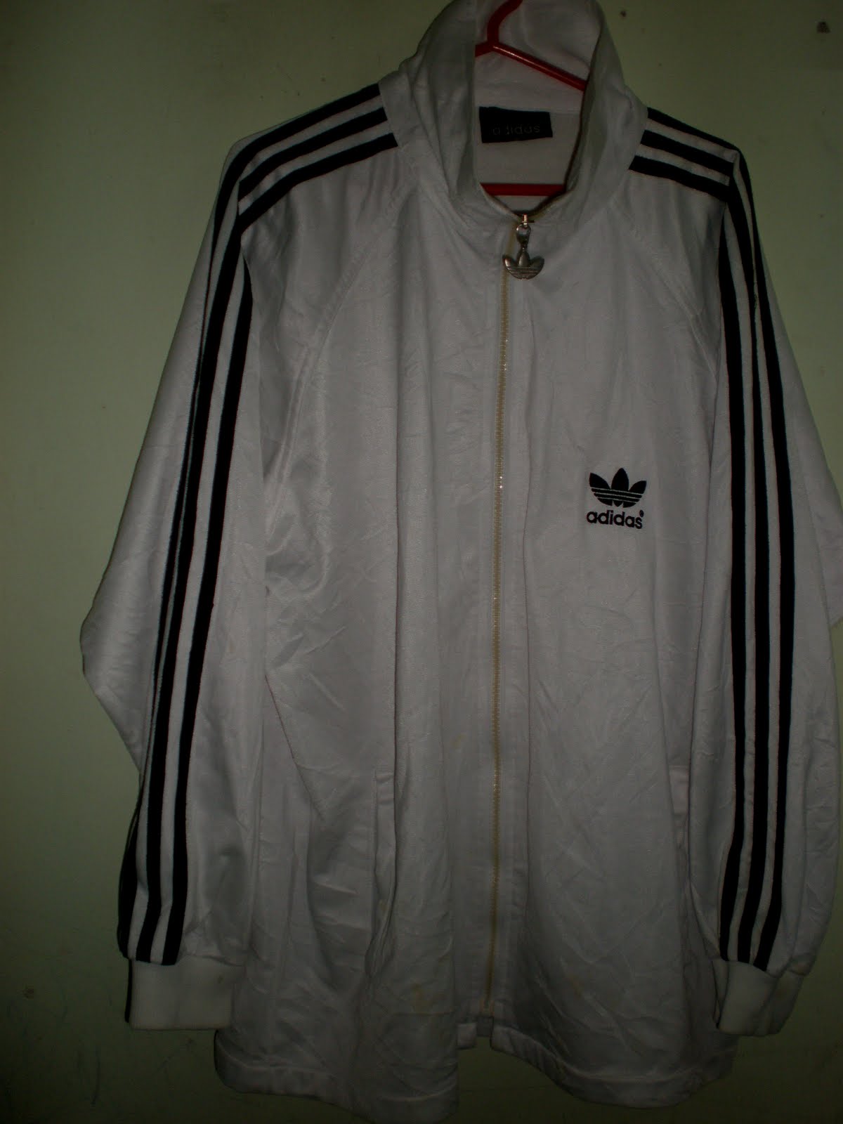 white sweater adidas