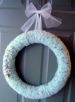 Wreath04 My Yarn Wreath (no knitting or sewing involved...promise!) 15