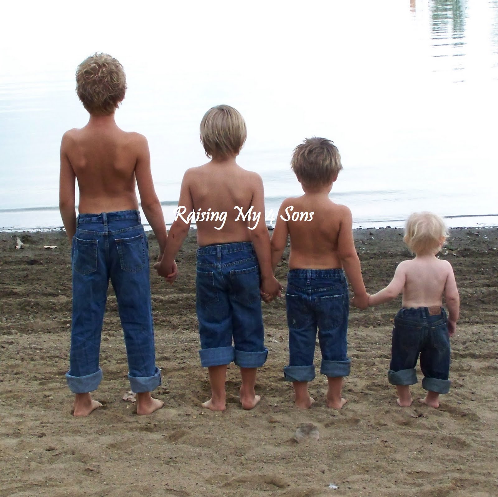 [Boys+beach1-copy.jpg]