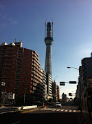 東京スカイツリーがぐんぐん伸びてきてる. 基本的に、巨大建造物好き。 (ba ac ab aa bc )