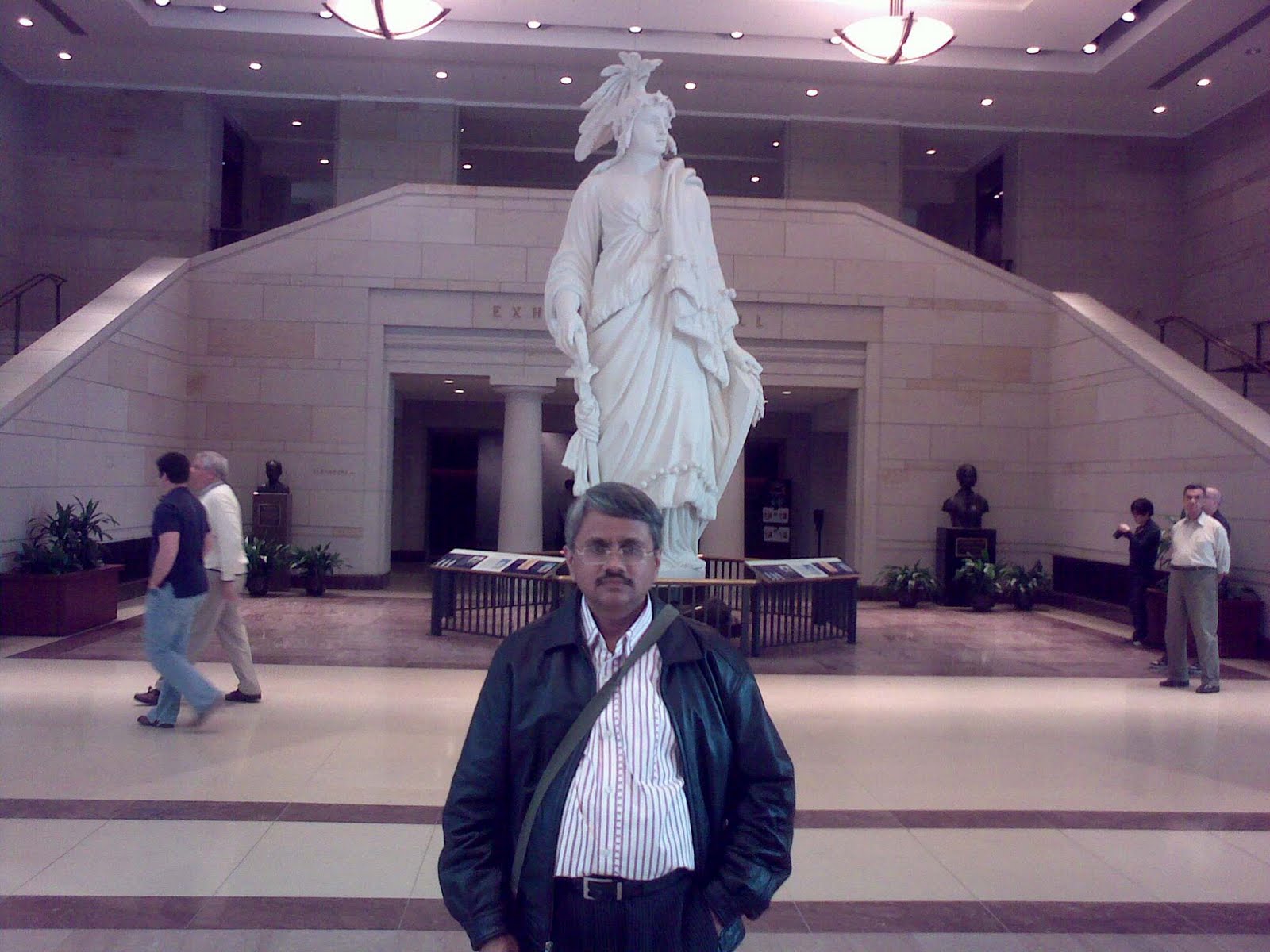 [18032010814-754293.jpg]