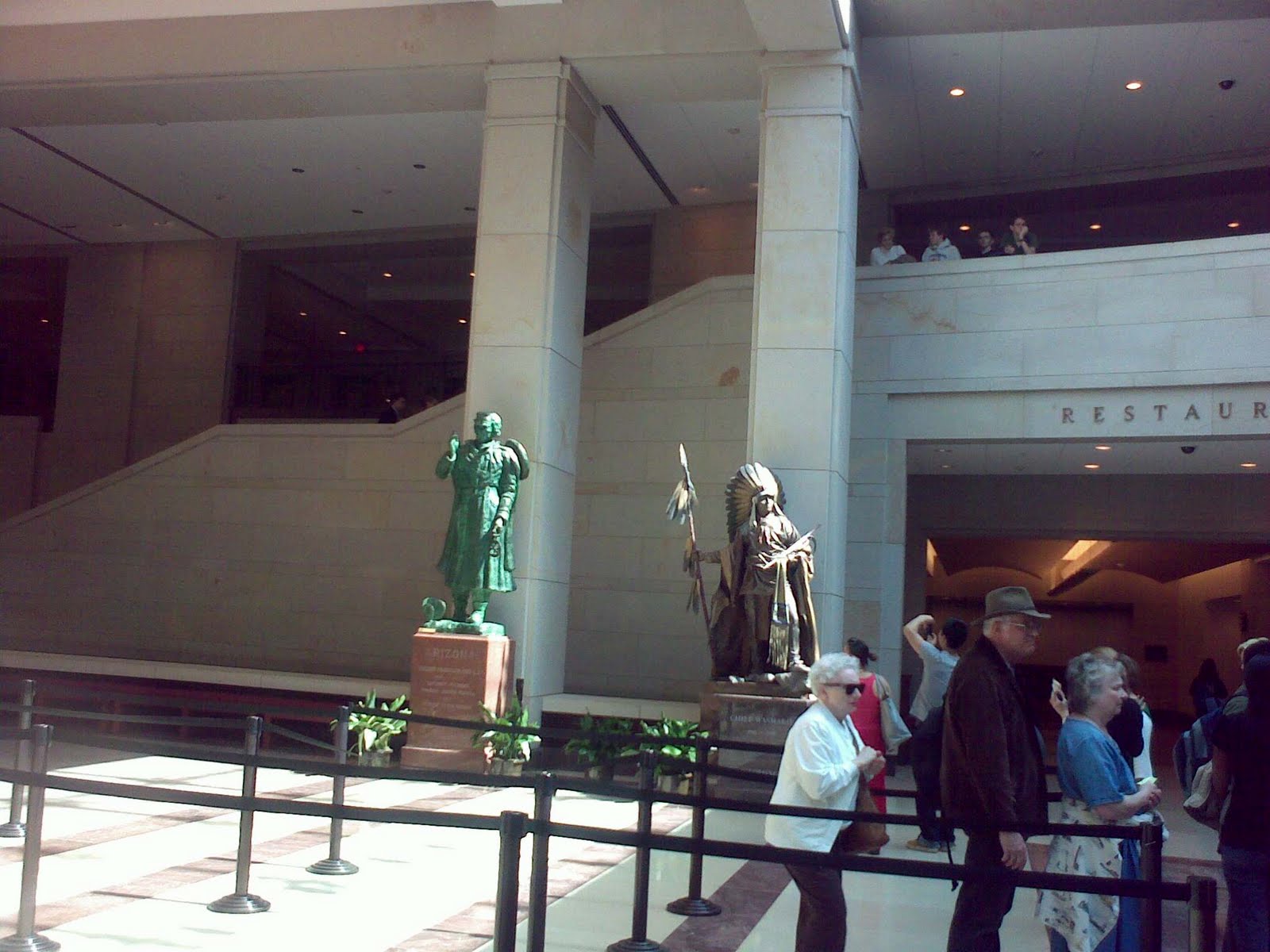 [18032010816-753758.jpg]