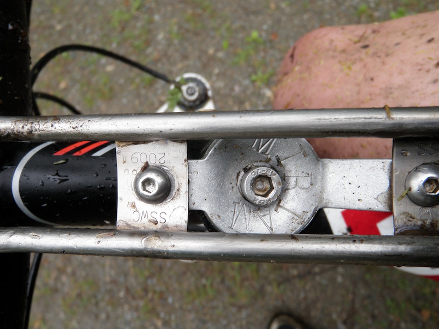 King Cage Top Cap Bottle Cage Mount
