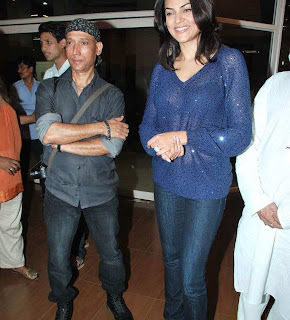 Sushmita Sen Launch Charcoal Exibition
