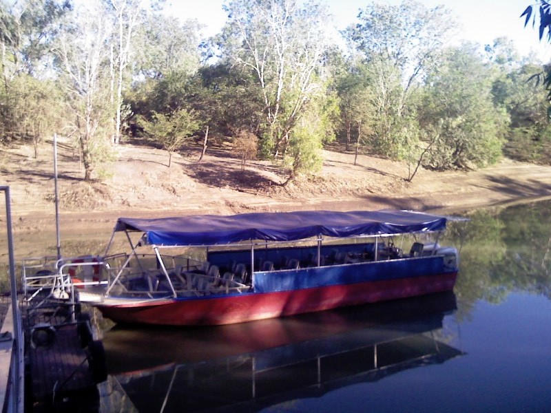 [$80+cruise+on+this+one.+Vic+river.jpg]