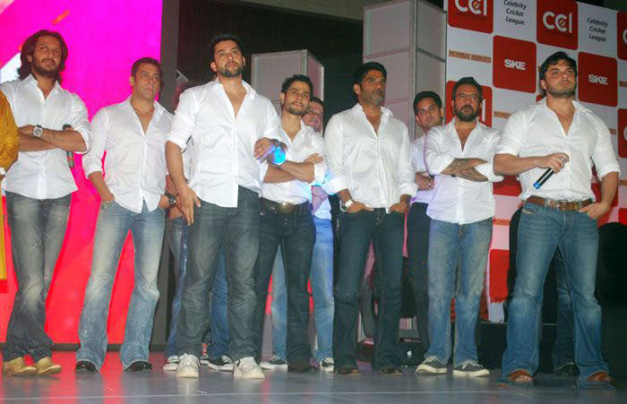 Telugu Cinema News: Celebrity Cricket League Mumbai Heroes Launching