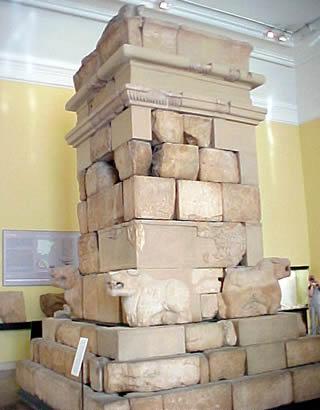 [monumento+turriforme.jpg]