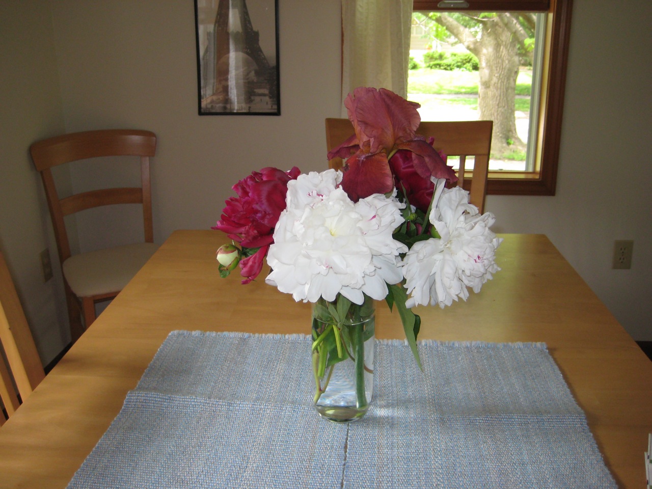 [peonies_vase.jpg]