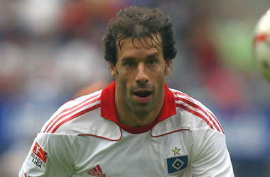 Real Madrid: Fichar a Van Nistelrooy o subir a Morata Real Madrid: Fichar a Van Nistelrooy o subir a Morata