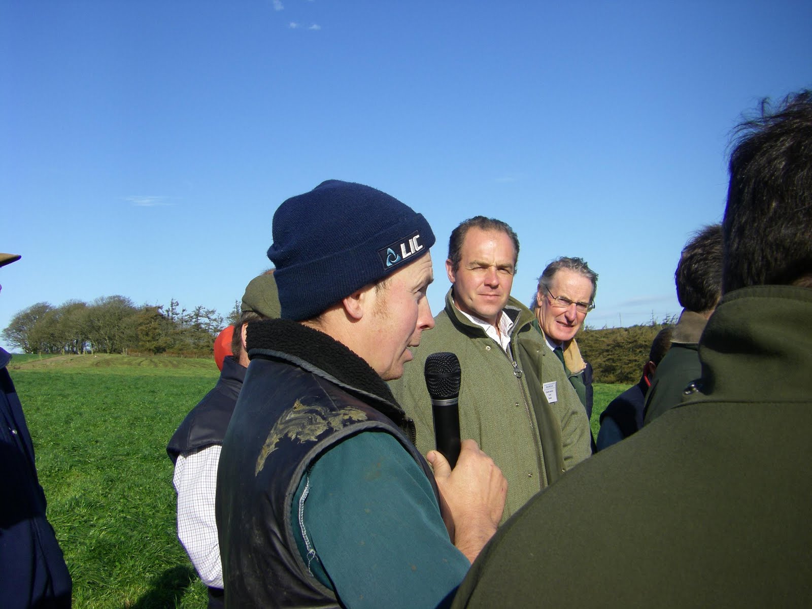 [Rhys+Williams+300+cow+club.jpg]