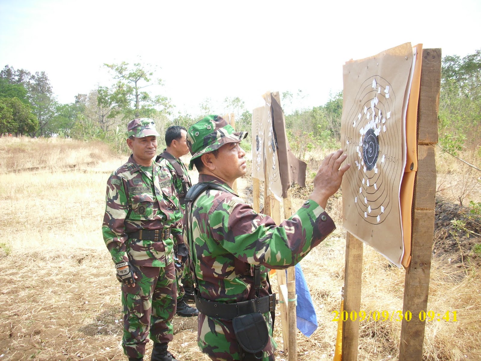 [DSCI0009.JPG]