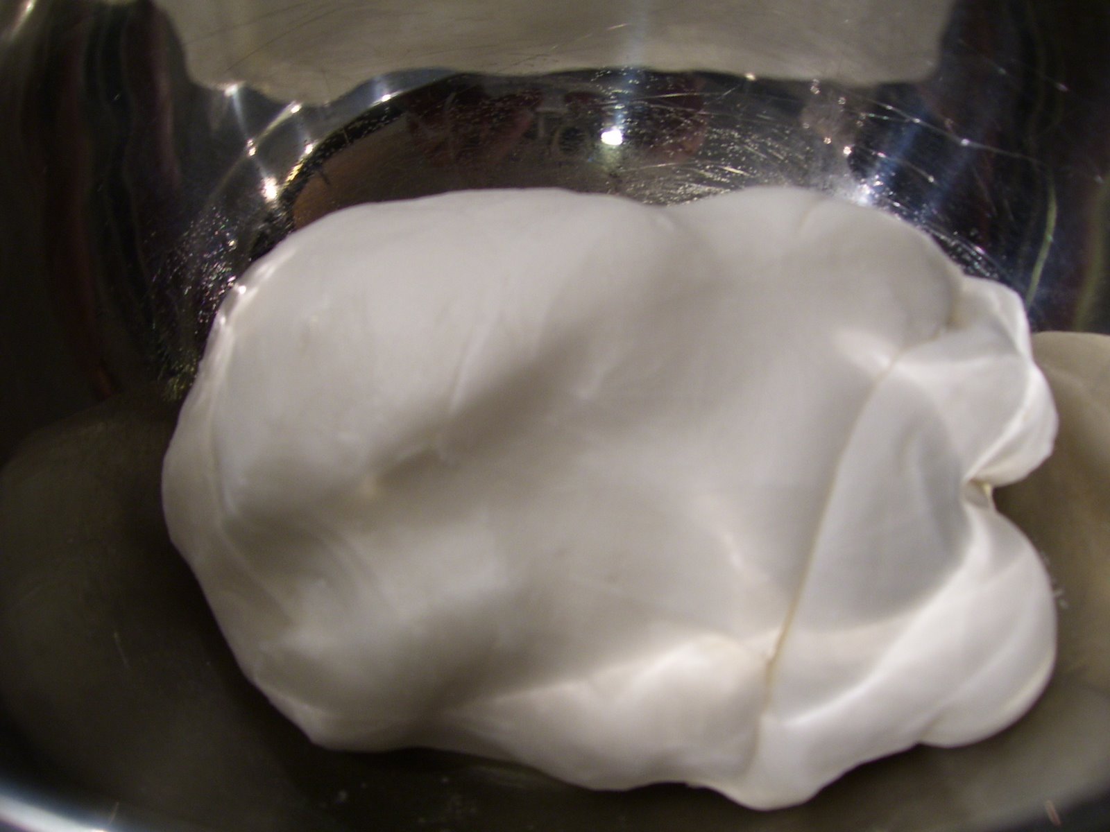 [my+first+fondant+cake+014.jpg]