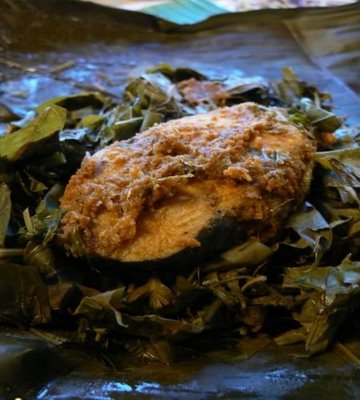 [botok-botok+ikan+tenggiri.jpg]