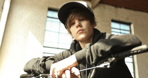Justin Bieber - Favorite Girl Lyric, MP3, Ringtones FREE