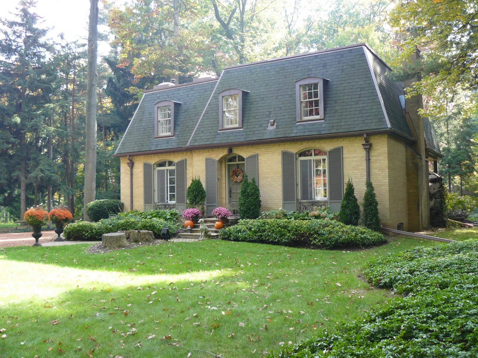 Glamour Begins At Home January 2011