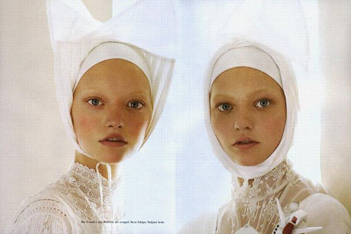 [Italian+Vogue+March+2006.jpg]