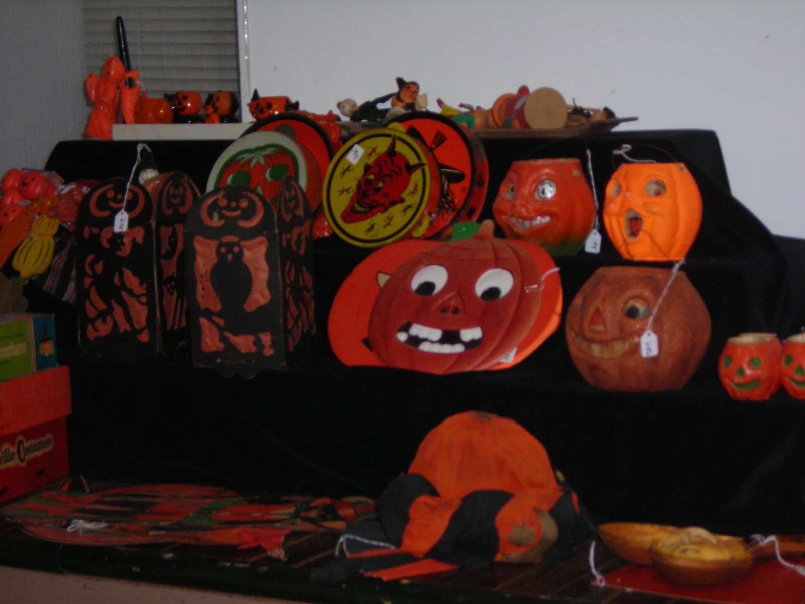 Seeking Treasures In The Golden Afternoon Antique Halloween Auction