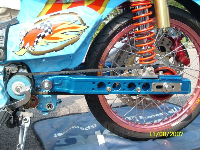 replaced with a chain belt and swing arm aloi title=