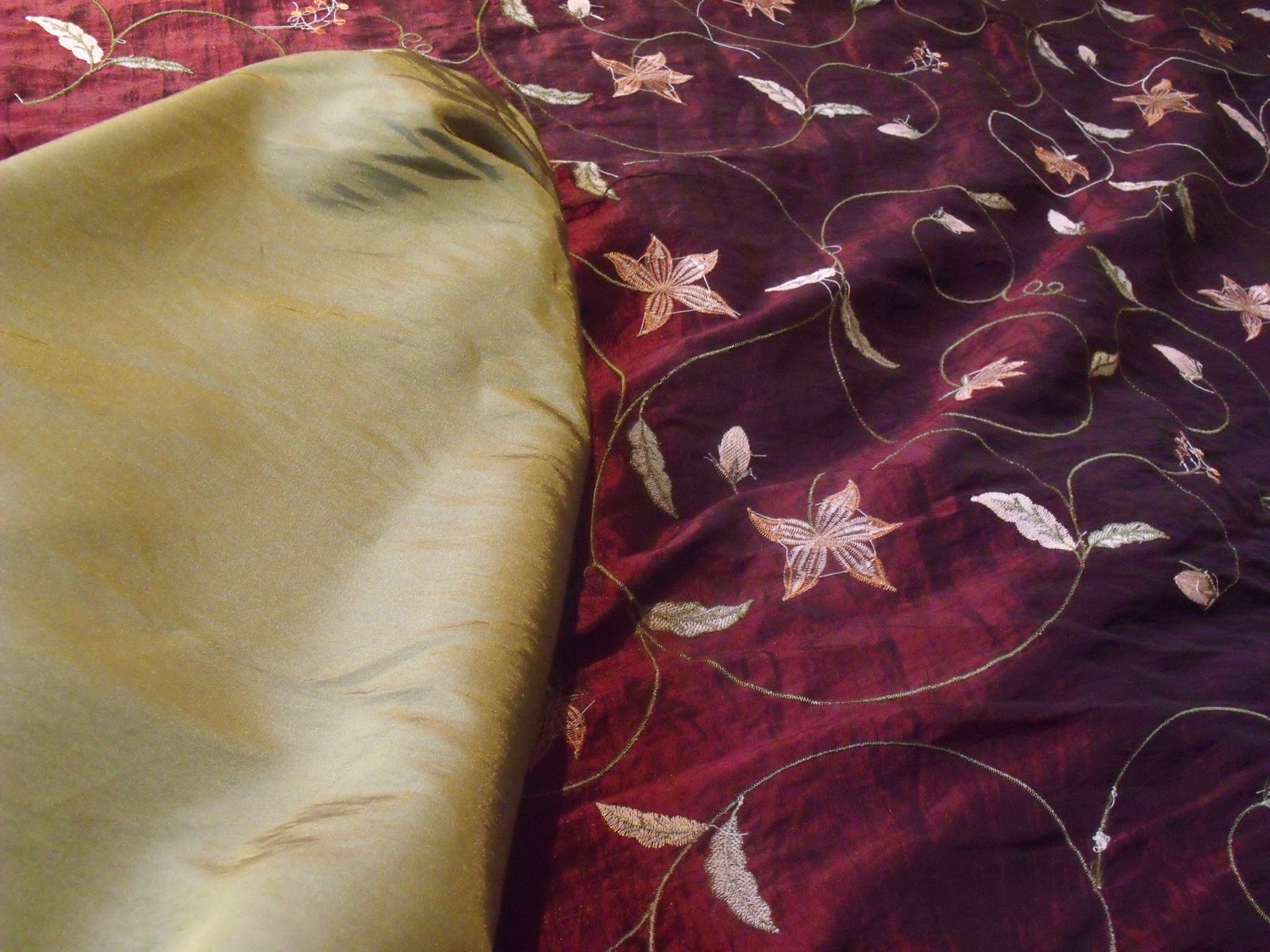 burgundy duvet cover