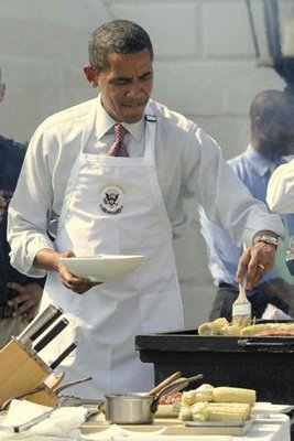 [Obama+cooks+for+local+students+1.jpg]