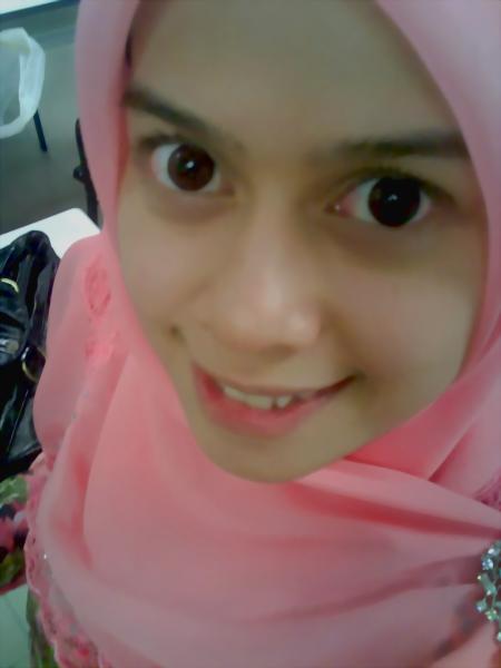 Biodata Heliza Helmi