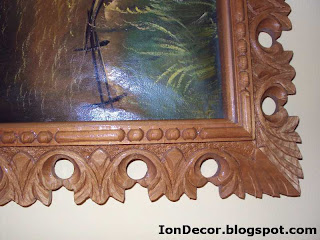 Rame pentru tablouri sau oglinzi din lemn sculptat cu modele florale.
