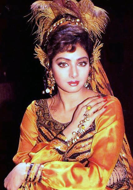 MUSIC MAZZAA: INDIAN HOT ACTRESS SRIDEVI PROFILE, PICTURES, BIODATA,  AWARDS, HONOURS