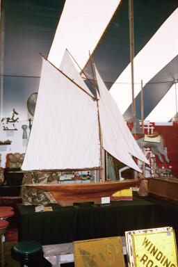 [AL'S+SAILBOAT-TENT+B.JPG]