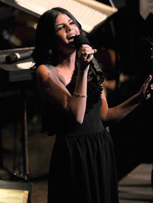 Nikki Yanofsky