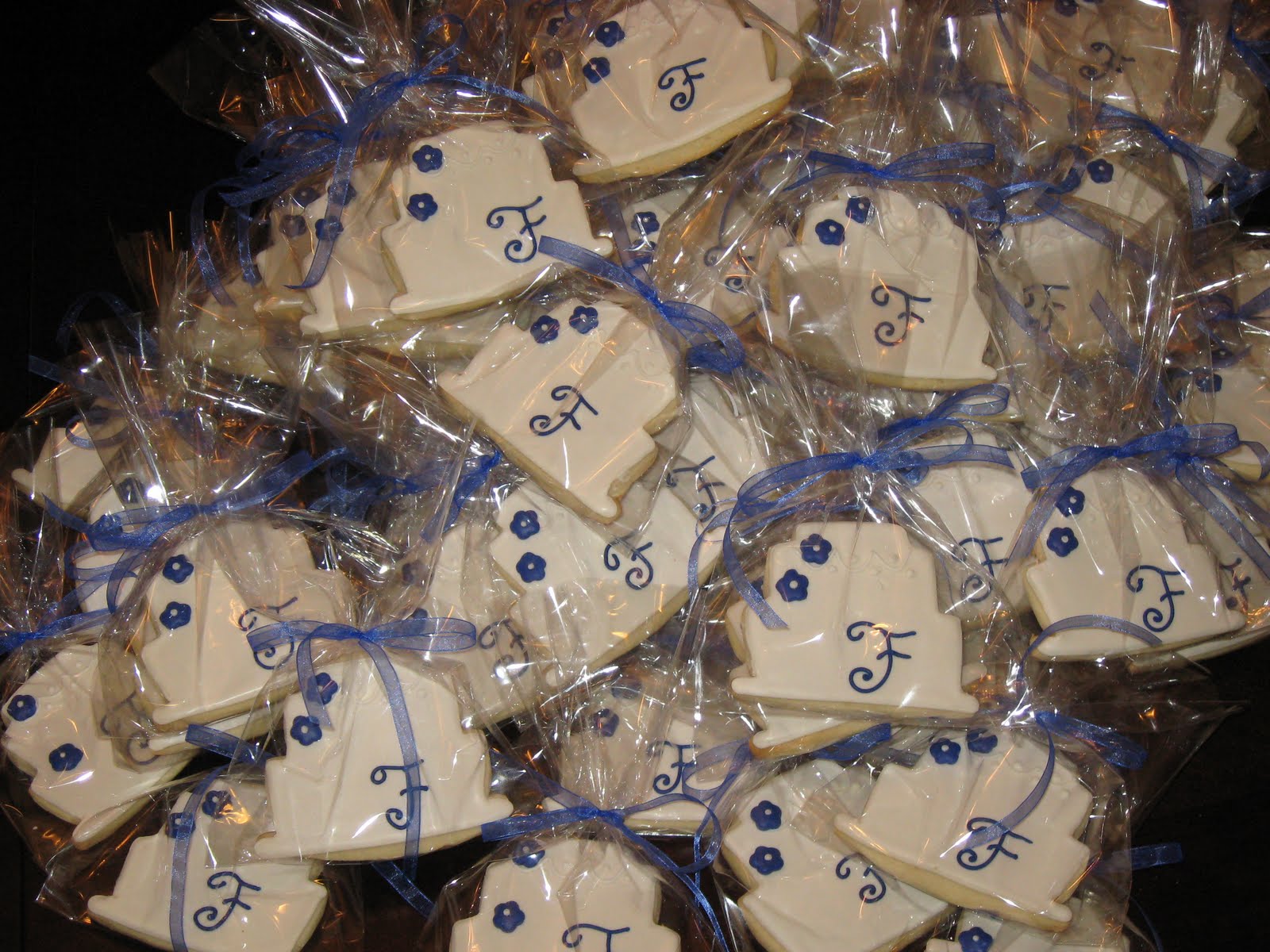 Decorated Wedding Cookies Decorated Wedding Cookies