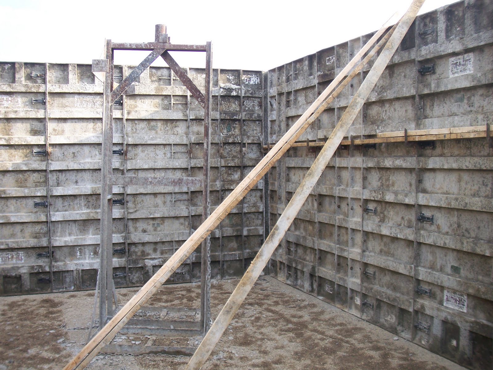 basement wall forms first home build basement wall forms set up basement wall forms first home build basement wall forms set up